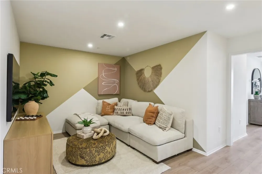 15587 April Dawn Way #2 Fontana, CA 92336