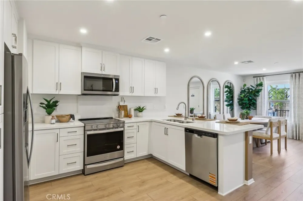 15587 April Dawn Way #2 Fontana, CA 92336