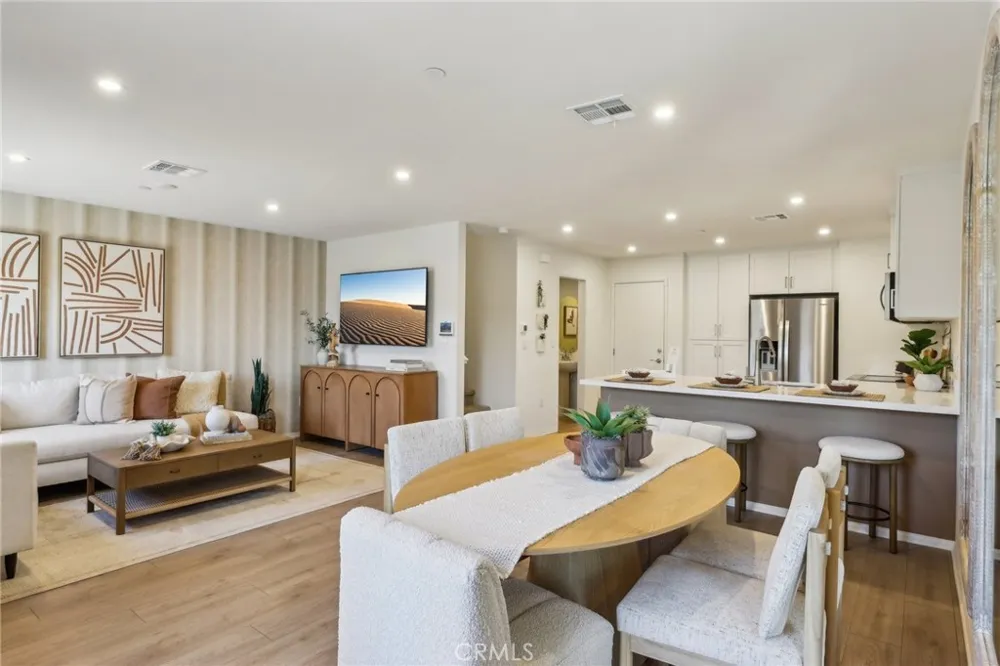 15587 April Dawn Way #2 Fontana, CA 92336