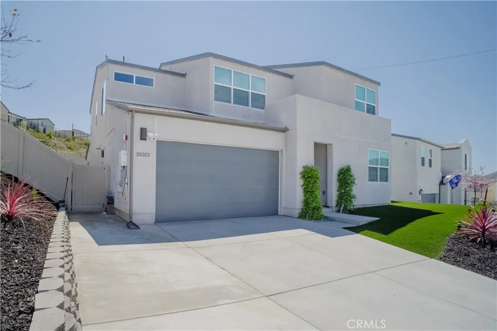 35323 Orchard Trail Fallbrook, CA 92028