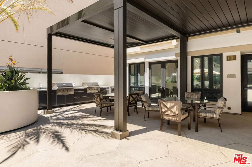 558 Caruso Avenue Glendale, CA 91210