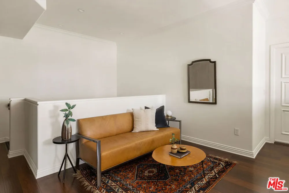 558 Caruso Avenue Glendale, CA 91210