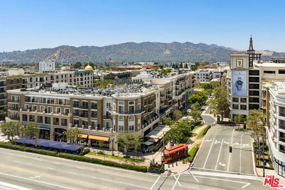 558 Caruso Avenue Glendale, CA 91210