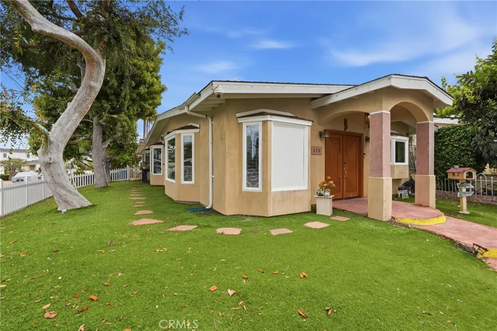 926 Rowell Avenue Manhattan Beach, CA 90266