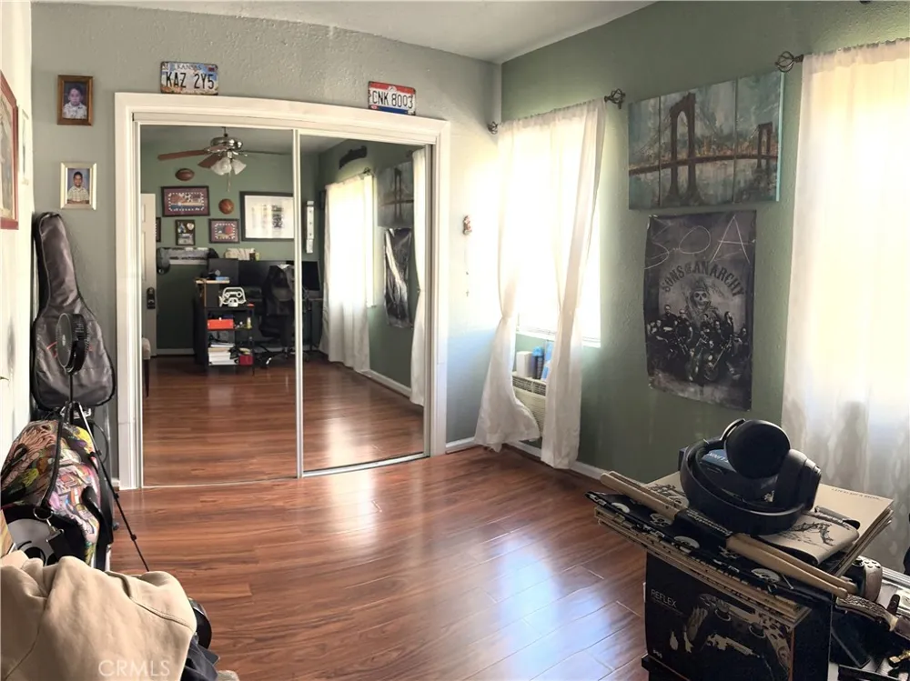 3425 Walnut Huntington Park, CA 90255