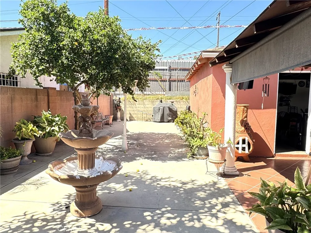 3425 Walnut Huntington Park, CA 90255