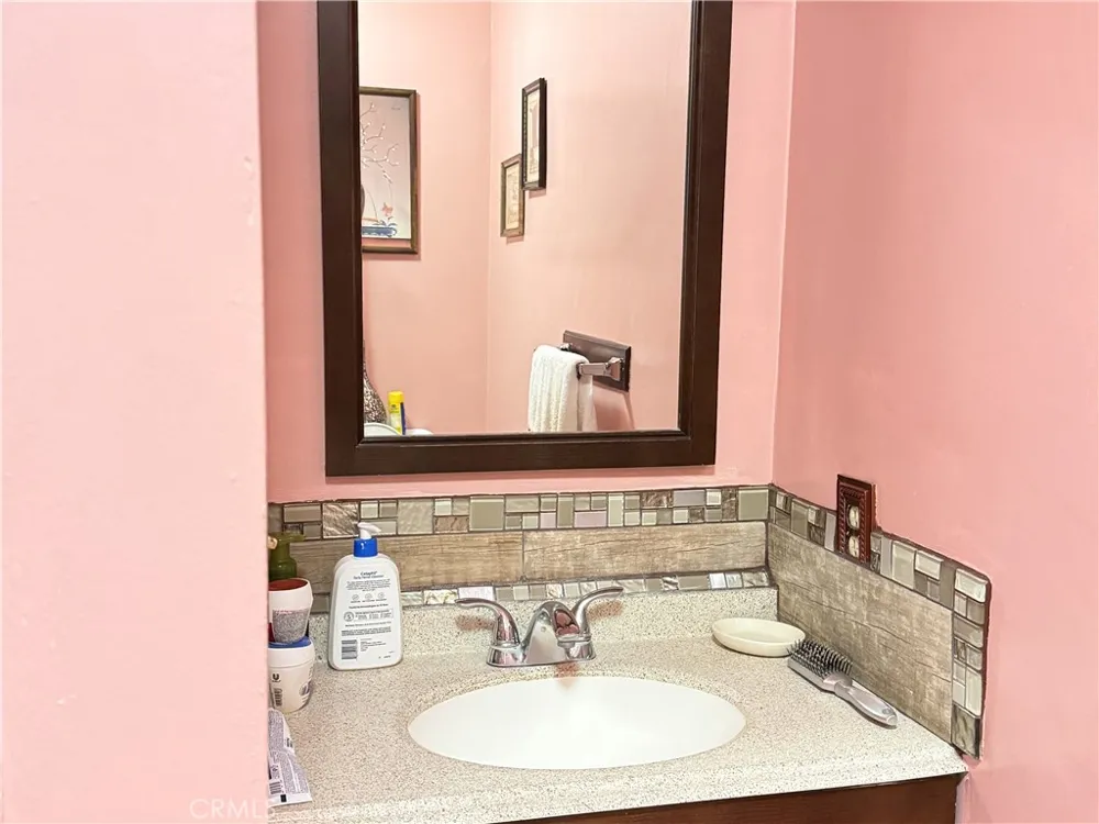 3425 Walnut Huntington Park, CA 90255