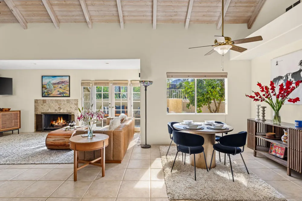 2917 Cervantes Court Palm Springs, CA 92264