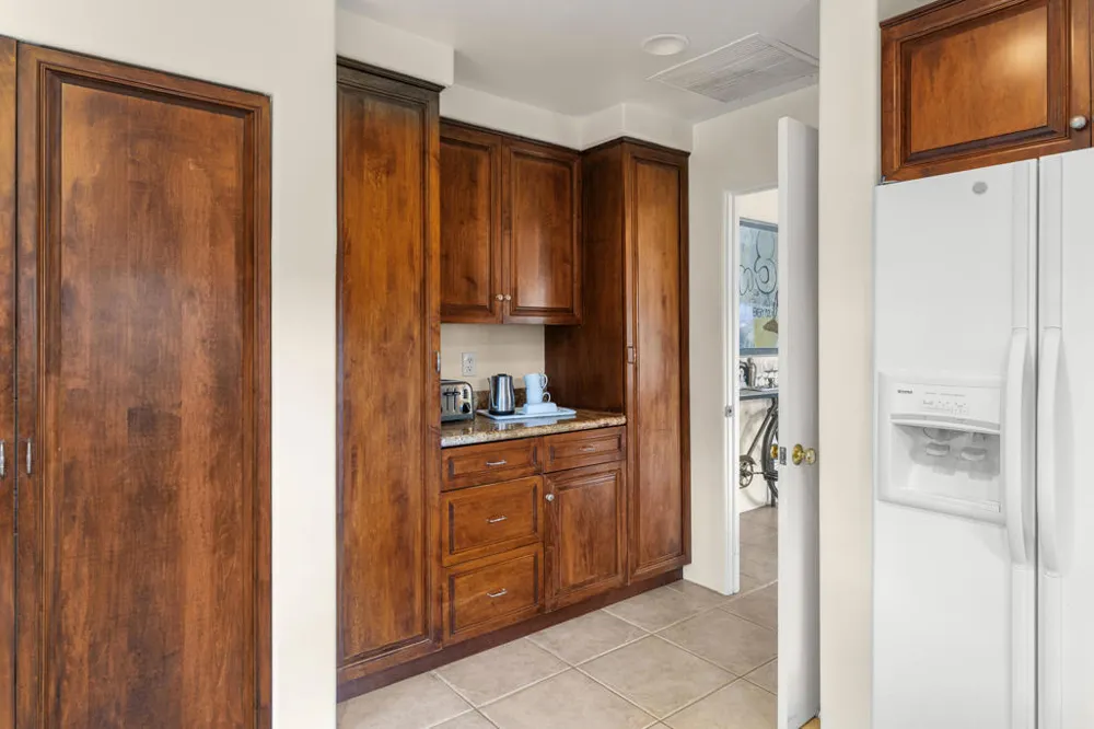 2917 Cervantes Court Palm Springs, CA 92264