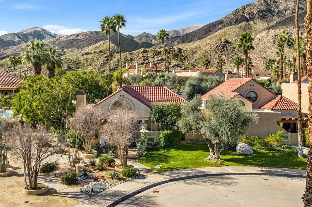 2917 Cervantes Court Palm Springs, CA 92264