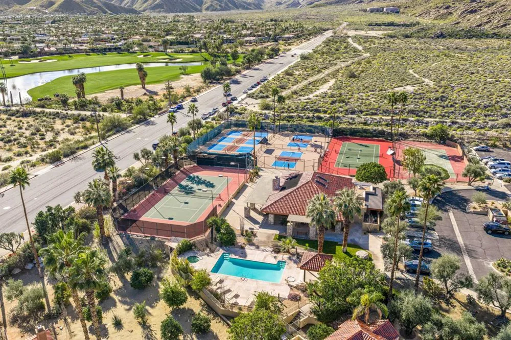 2917 Cervantes Court Palm Springs, CA 92264