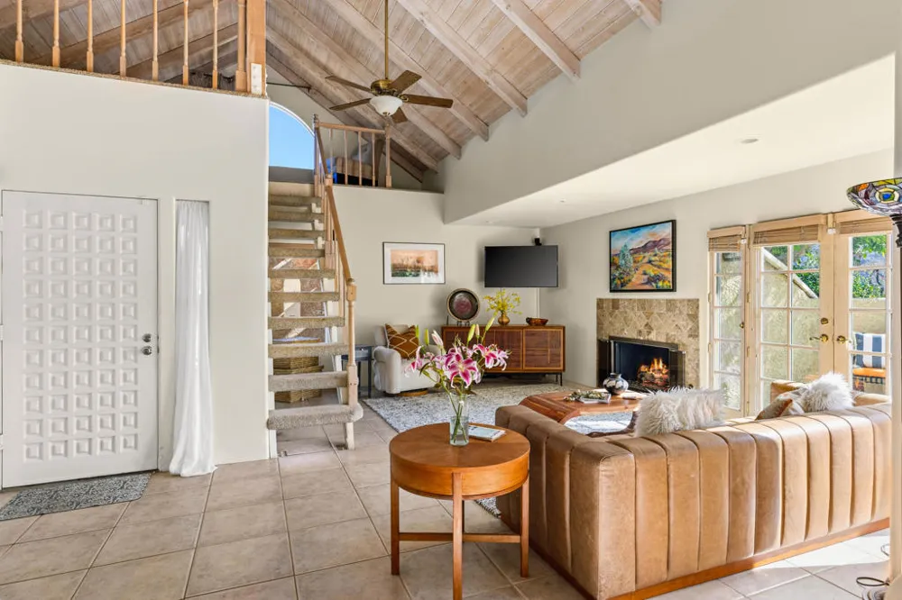 2917 Cervantes Court Palm Springs, CA 92264
