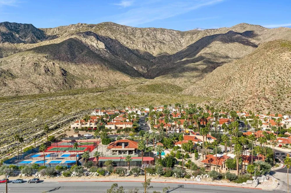 2917 Cervantes Court Palm Springs, CA 92264
