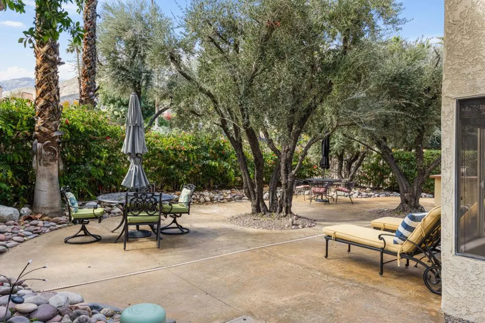 2917 Cervantes Court Palm Springs, CA 92264