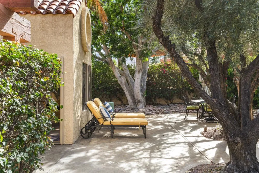 2917 Cervantes Court Palm Springs, CA 92264