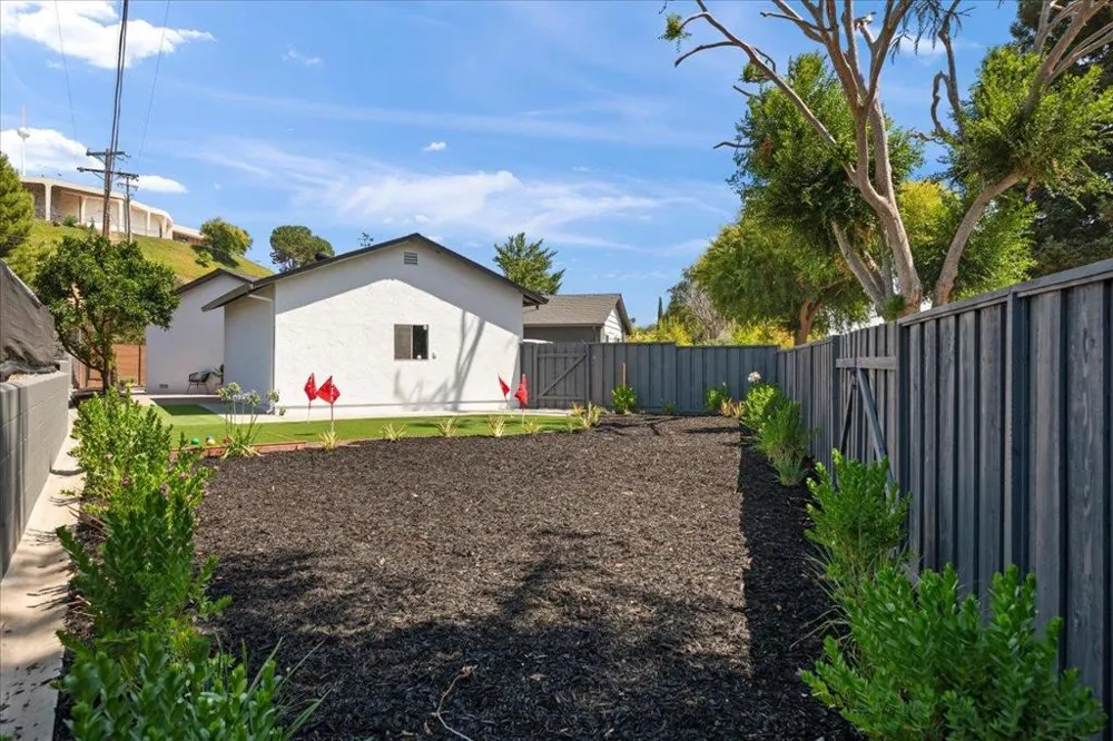 2514 Nightingale Drive San Jose, CA 95125