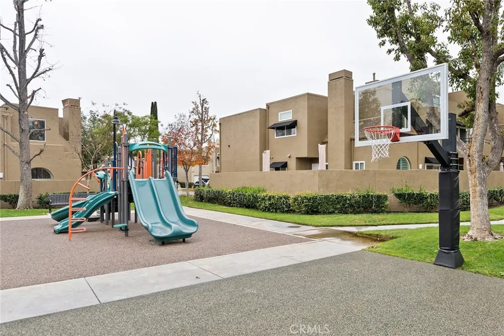 21122 Aqua Mission Viejo, CA 92691