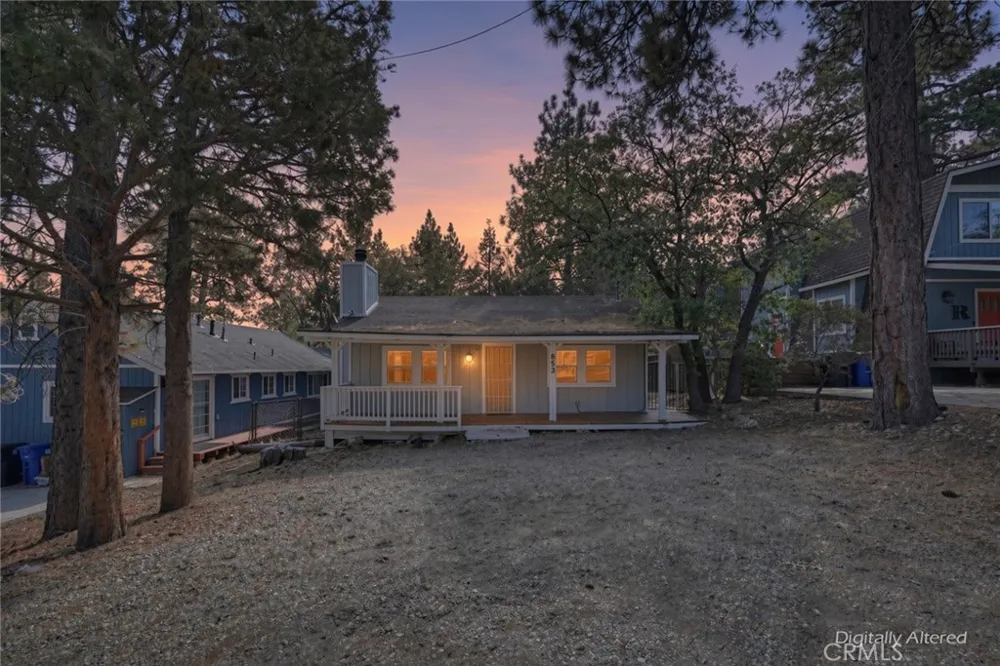 853 Los Angeles Sugarloaf, CA 92386