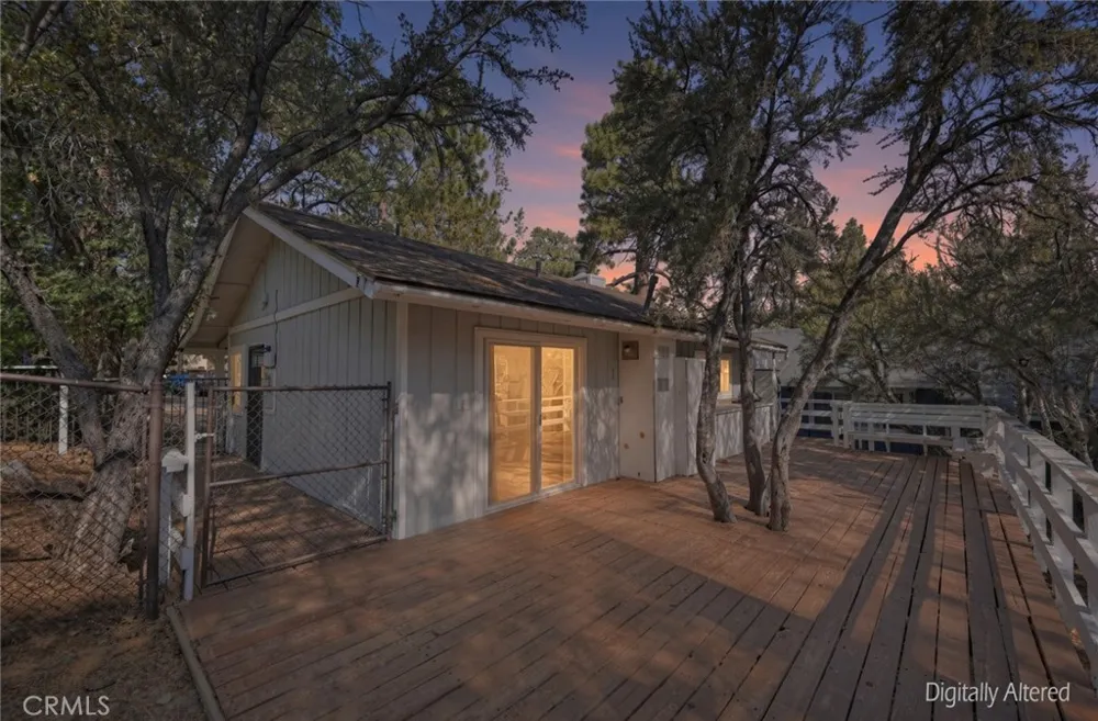 853 Los Angeles Sugarloaf, CA 92386