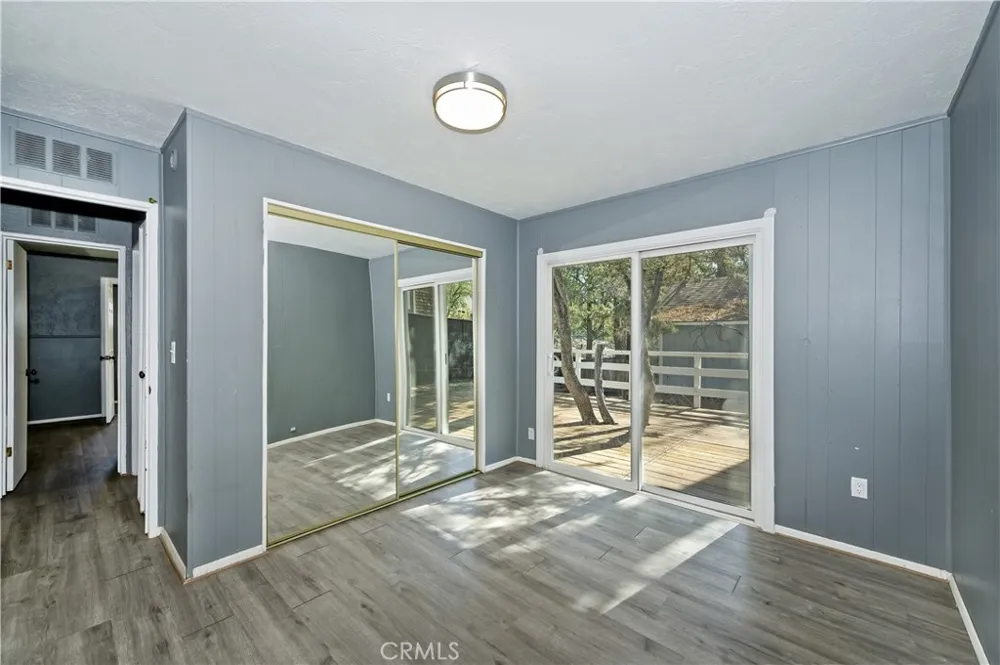 853 Los Angeles Sugarloaf, CA 92386