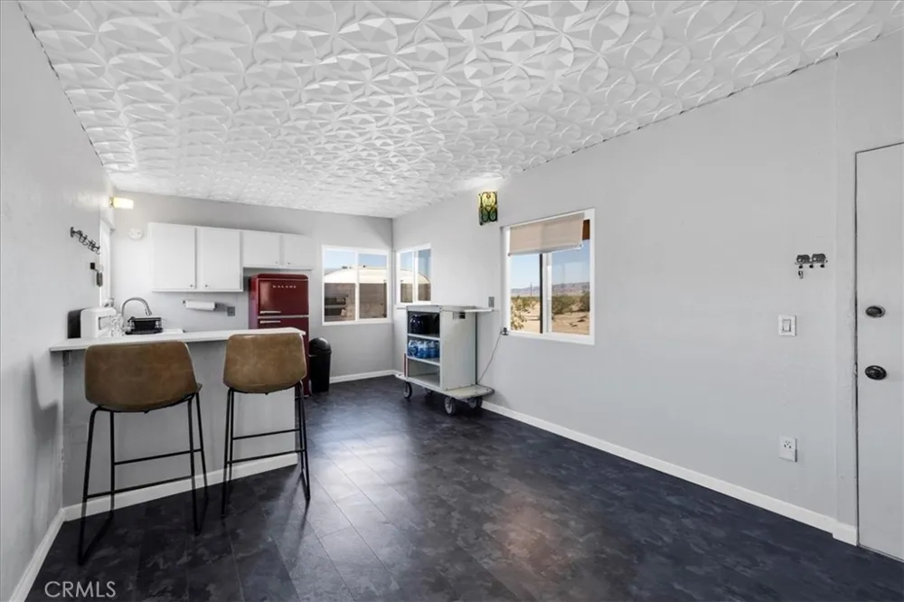 84753 Eddie Albert 29 Palms, CA 92277