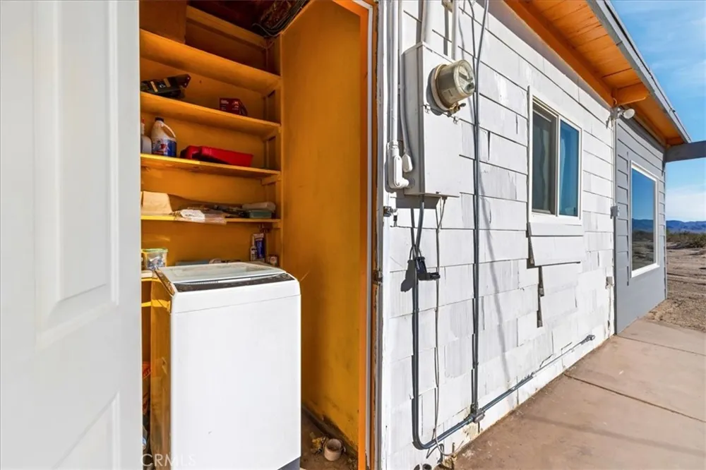 84753 Eddie Albert 29 Palms, CA 92277
