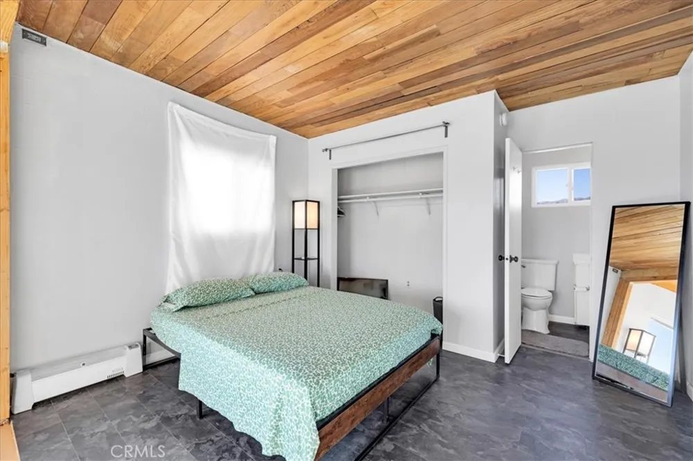 84753 Eddie Albert 29 Palms, CA 92277