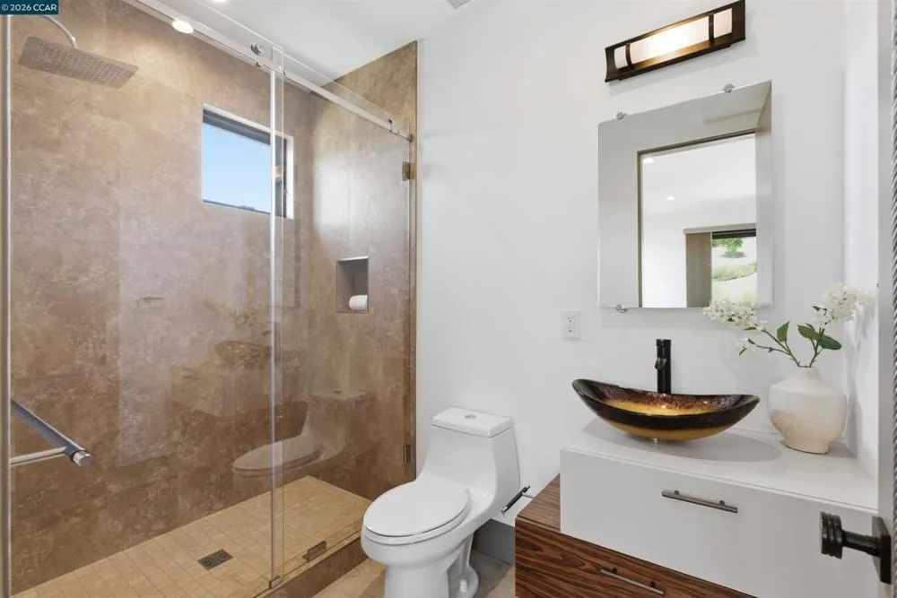 11 Bigleaf Road Orinda, CA 94563