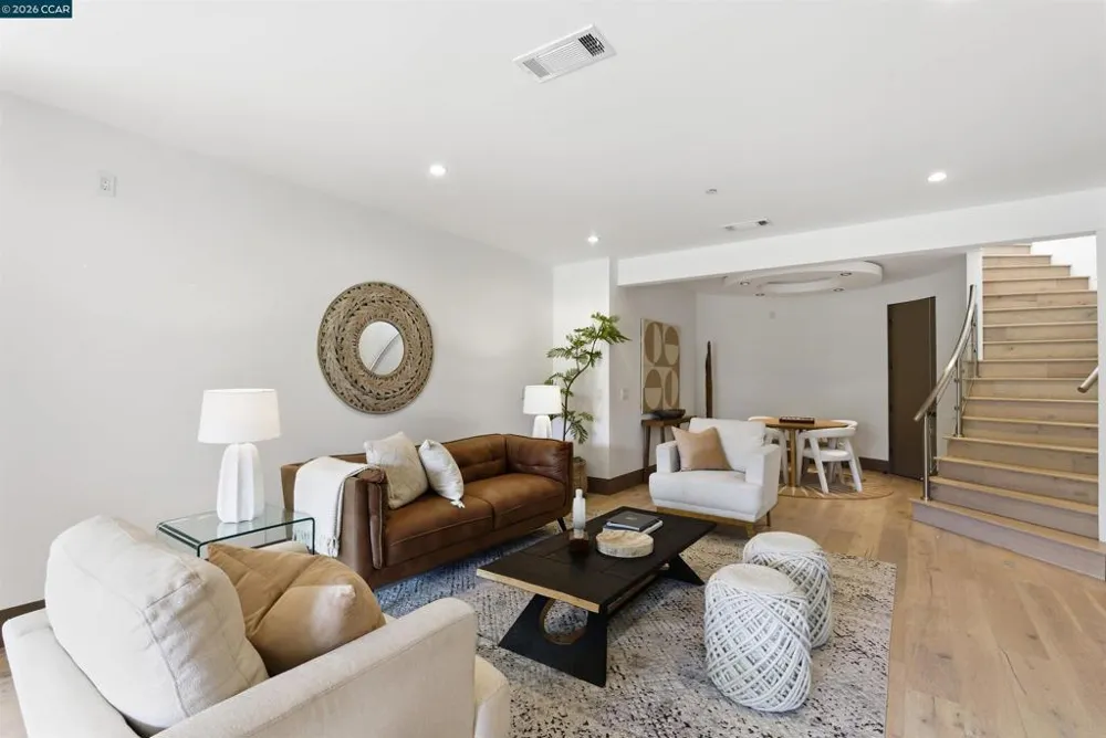 11 Bigleaf Road Orinda, CA 94563