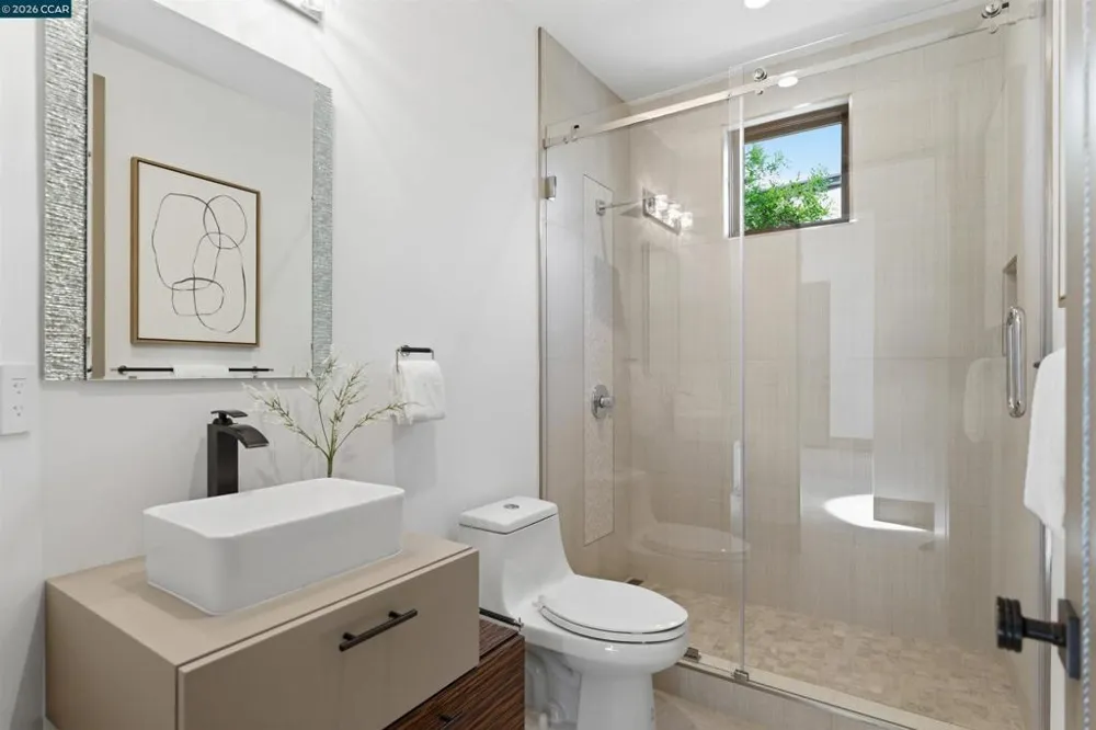 11 Bigleaf Road Orinda, CA 94563