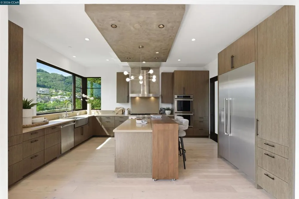 11 Bigleaf Road Orinda, CA 94563