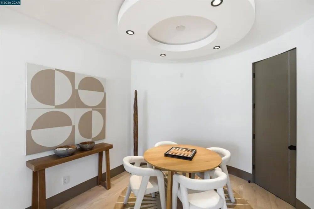 11 Bigleaf Road Orinda, CA 94563