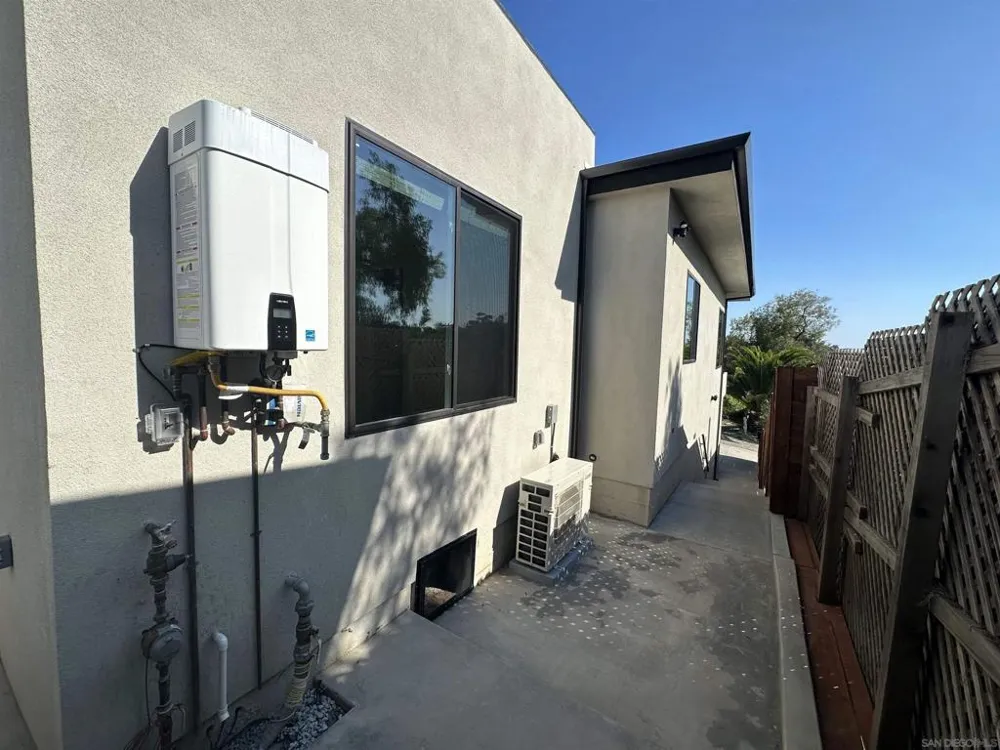 426 Sloane Ave San Diego, CA 92103