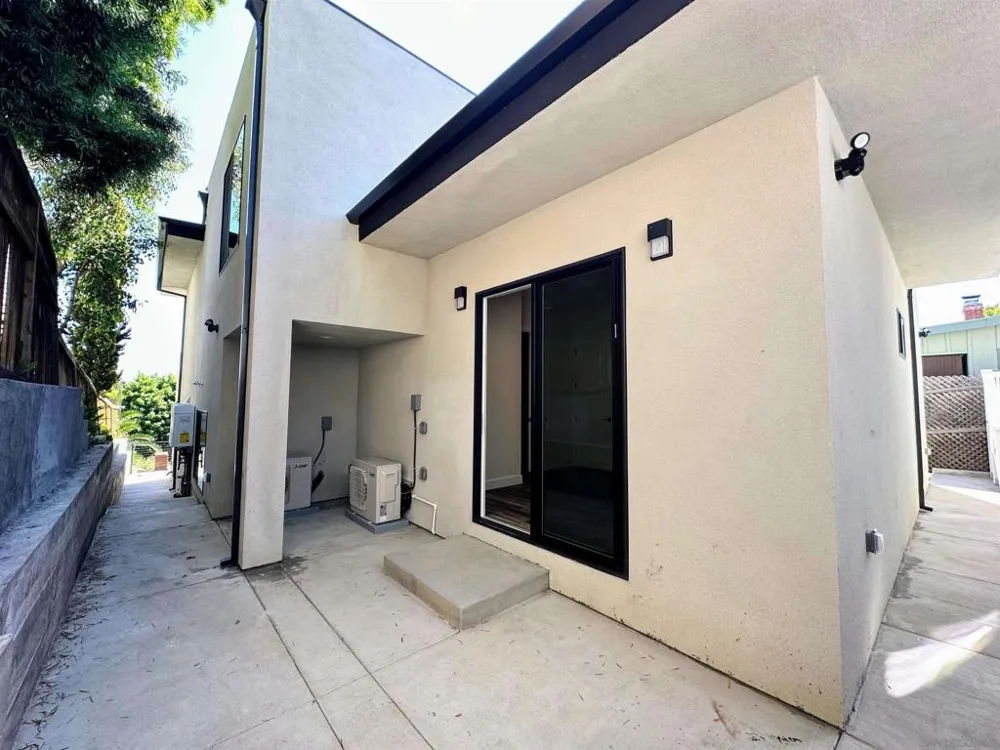 426 Sloane Ave San Diego, CA 92103