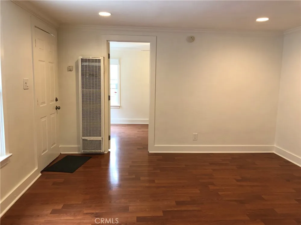 933 10th Street #A Huntington Beach, CA 92648