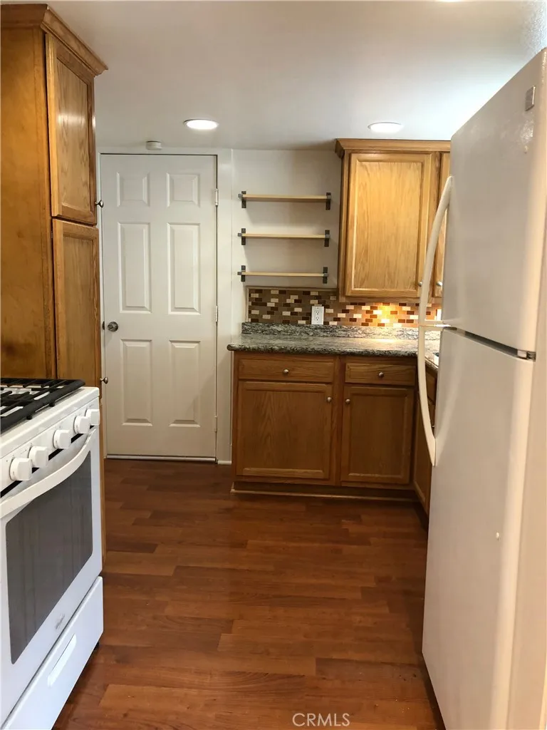 933 10th Street #A Huntington Beach, CA 92648