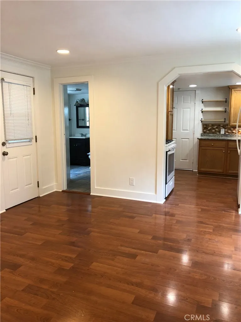 933 10th Street #A Huntington Beach, CA 92648