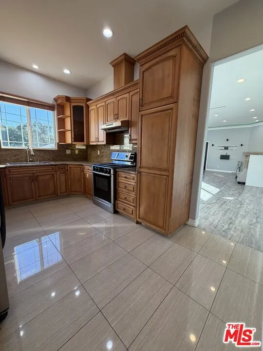 10006 Samoa Avenue Tujunga, CA 91042