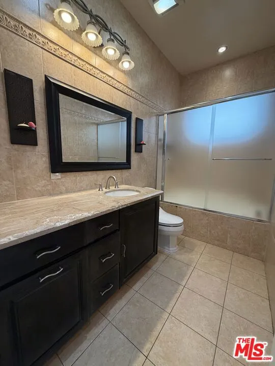 10006 Samoa Avenue Tujunga, CA 91042
