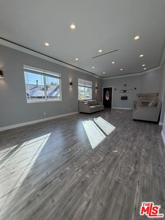 10006 Samoa Avenue Tujunga, CA 91042