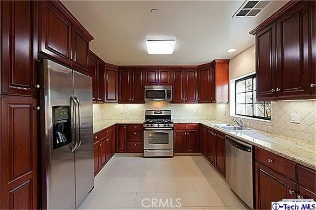 10214 Fernglen Avenue #4 Tujunga, CA 91042