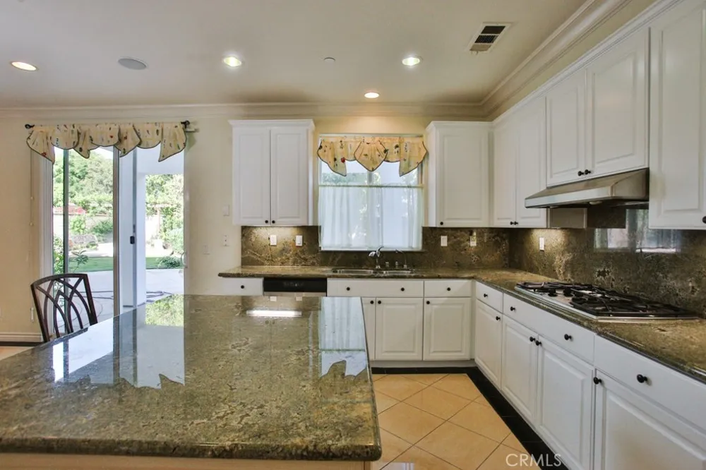 4486 Southern Pointe Lane Yorba Linda, CA 92886