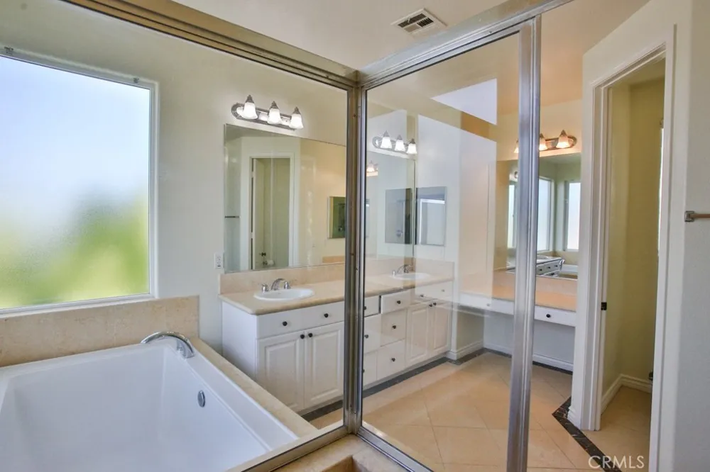 4486 Southern Pointe Lane Yorba Linda, CA 92886