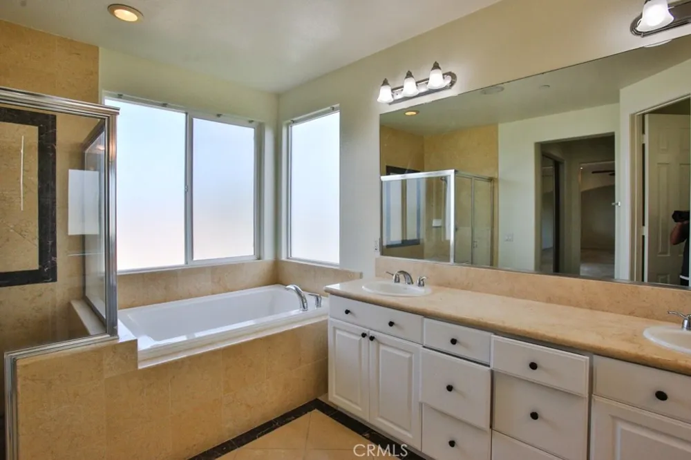 4486 Southern Pointe Lane Yorba Linda, CA 92886