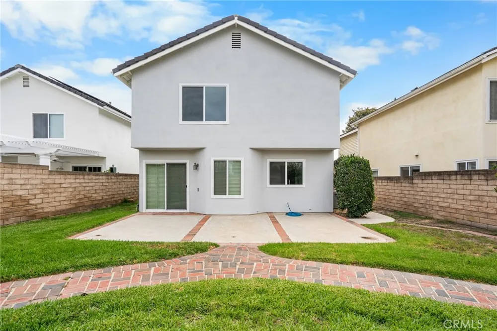 4431 Honeyglen Court Moorpark, CA 93021