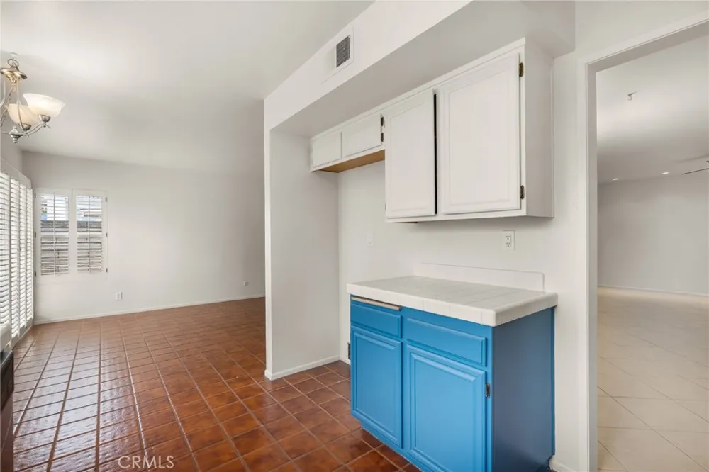 4431 Honeyglen Court Moorpark, CA 93021
