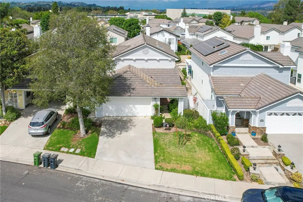 4431 Honeyglen Court Moorpark, CA 93021