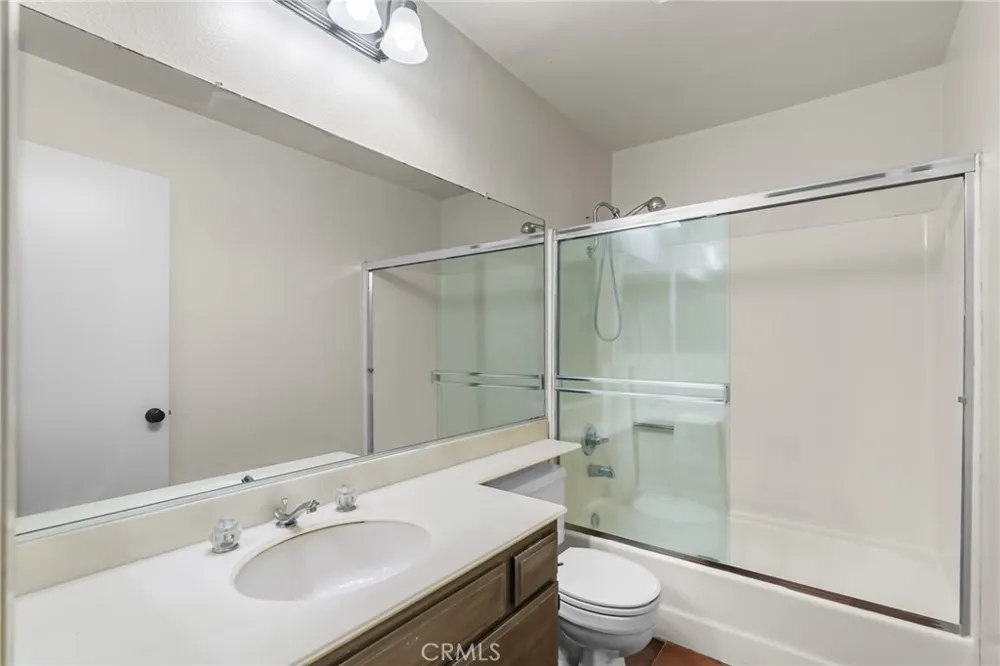 4431 Honeyglen Court Moorpark, CA 93021