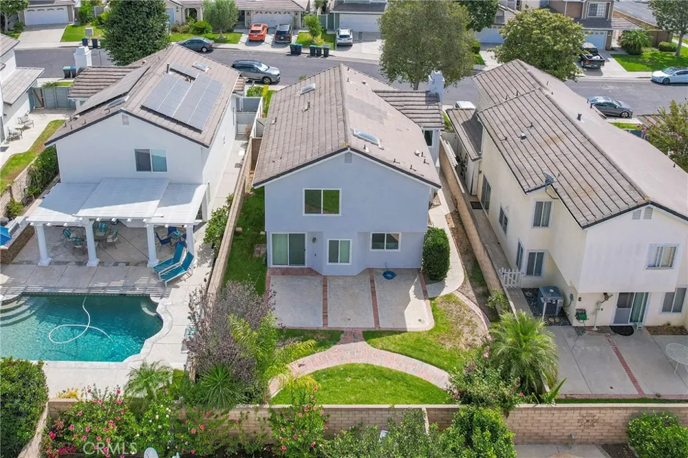 4431 Honeyglen Court Moorpark, CA 93021