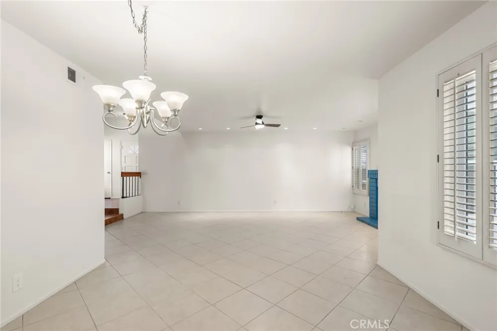 4431 Honeyglen Court Moorpark, CA 93021
